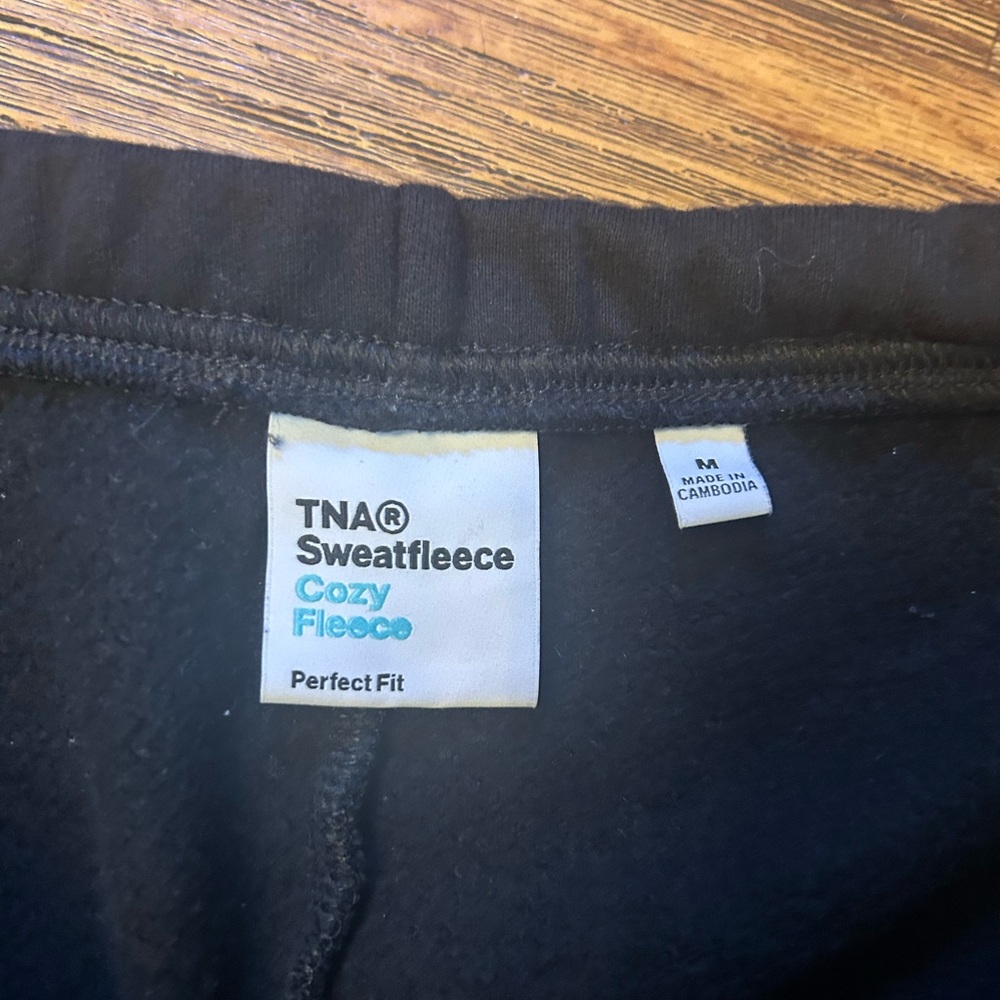 Aritzia Cozy Black Sweatfleece Shorts - medium